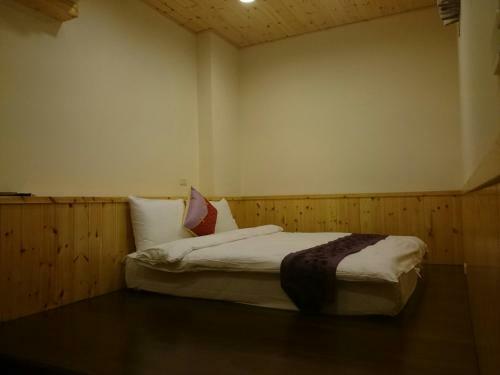 Sun Moon Lake Crystal B&B