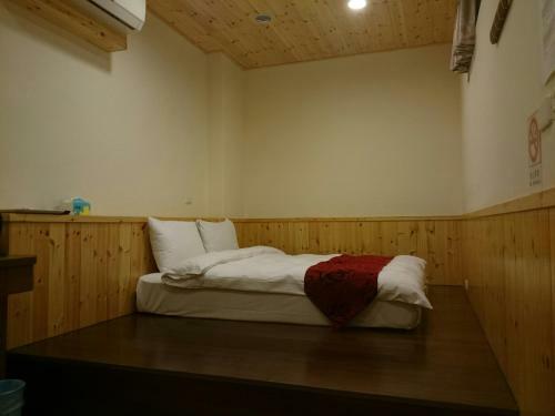 Sun Moon Lake Crystal B&B