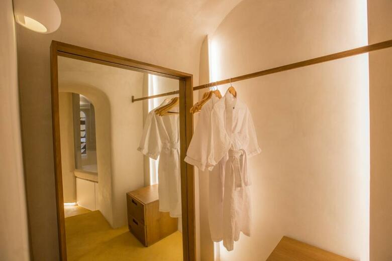 Chic Hotel Santorini