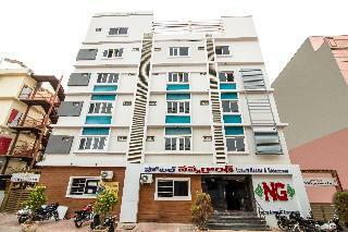 Hotel Oyo 7648 Sri Navya Grand