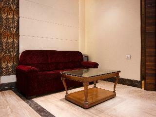 Hotel Royal Garden Resort & Lawns