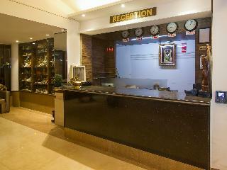 Oyo Flagship 19825 Hotel Panchratna