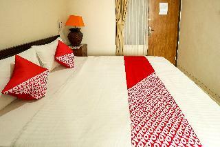 Hotel Oyo 734 Tuban Torres Accomodation
