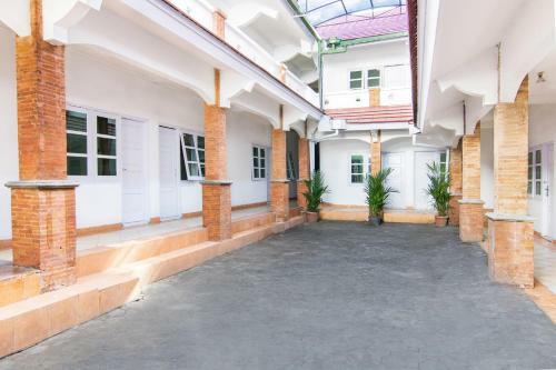 Hotel Oyo 966 Dinda Guesthouse