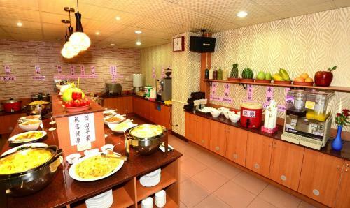 Kuo Chung Hotel