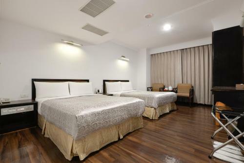 Holiday Hotel
