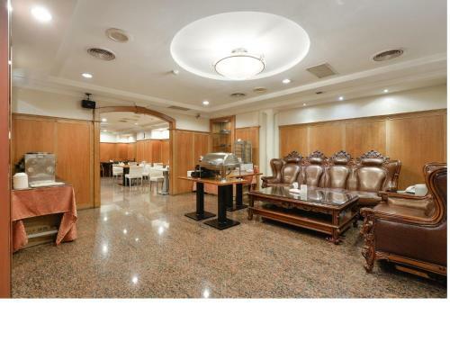 Holiday Hotel