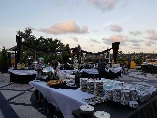 Her Hotel And Trade Center Balikpapan