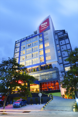 Her Hotel And Trade Center Balikpapan
