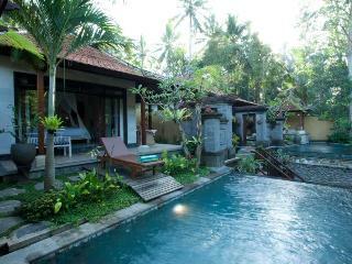 Segening Private Villa