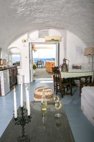 Villa Alexander's Suites
