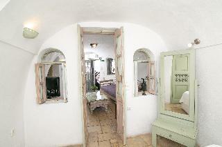Villa Alexander's Suites