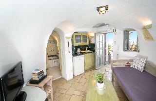 Villa Alexander's Suites