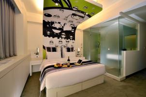 Holiday Garden Hotel