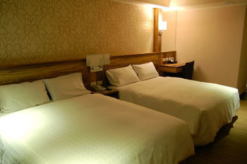 Paris Hotel