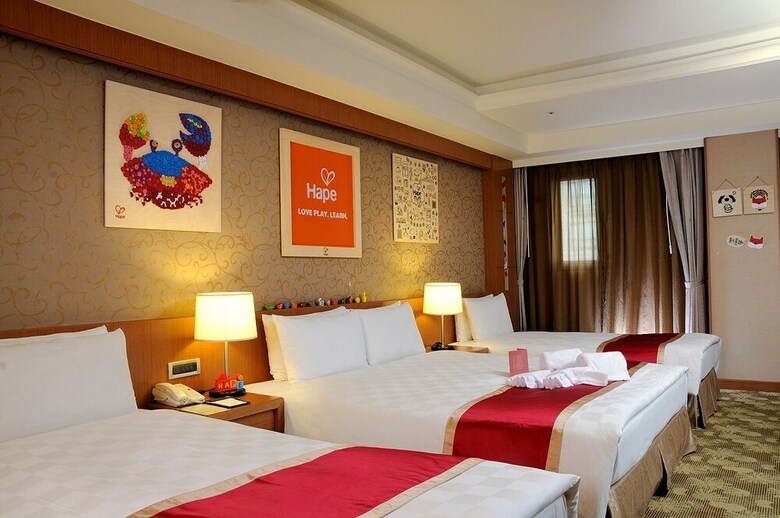 E-da Skylark Hotel