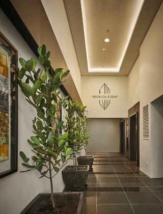 Hotel Tropics Eight Suites