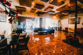 Hotel Reddoorz Plus Near Sultan Hasanuddin Airport