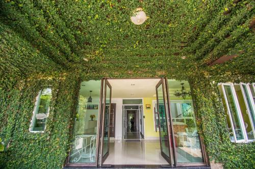 Albergue The Target Residence