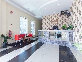 Oyo 439 Night Queen Hotel