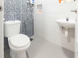 Hotel Oyo 1145 Lea Guest House & Cafe