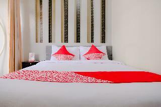 Oyo 2376 Tiara Family Residence