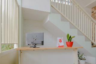 Oyo 2376 Tiara Family Residence