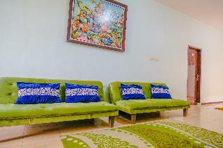 Oyo 2376 Tiara Family Residence