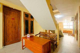 Oyo 2476 Maguwo Indah Homestay