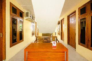 Oyo 2476 Maguwo Indah Homestay