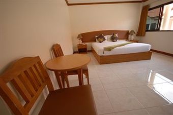 Golden Land Hotel