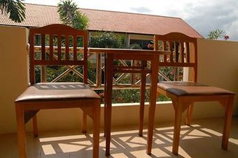 Golden Land Hotel