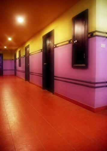 Hostal A Mansion Hotel