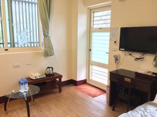 Nantou Xitou Riverside Homestay B&B