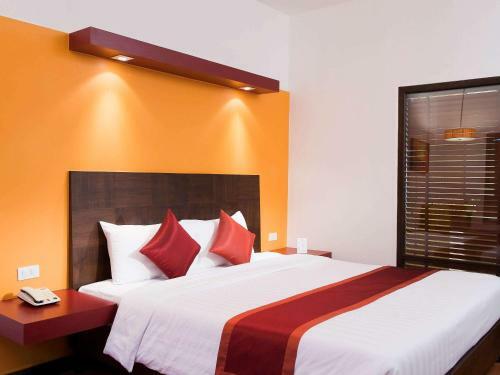 Hotel All Seasons Naiharn Phuket