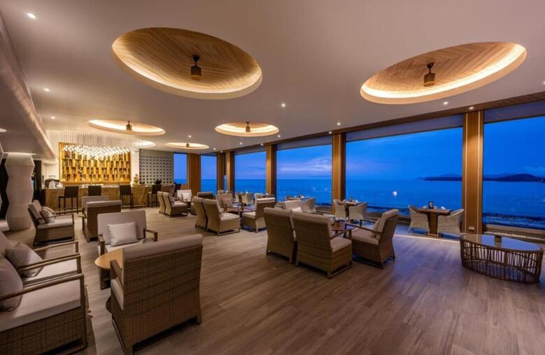Hotel Aquamarine Resort & Villa