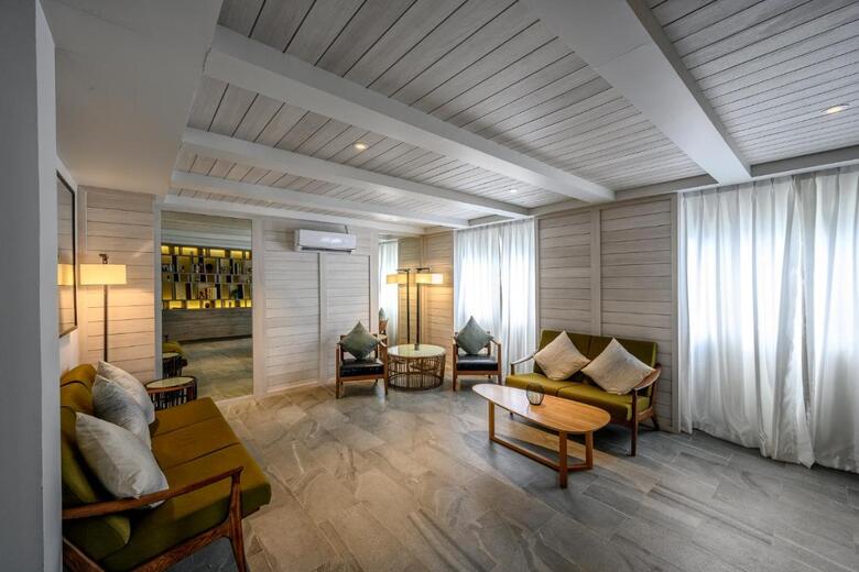 Hotel Aquamarine Resort & Villa