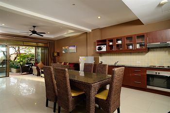Hotel Kamala Beachfront Apartment