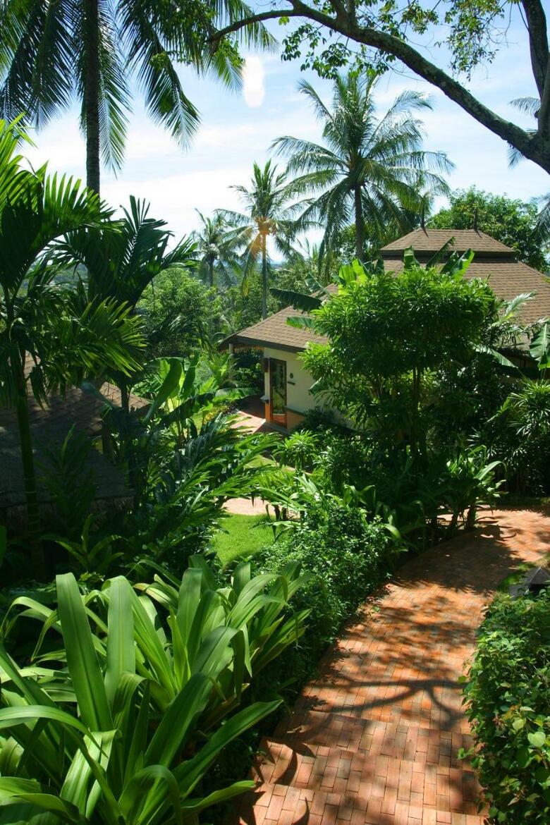 Hotel Mangosteen Resort And Ayurveda Spa
