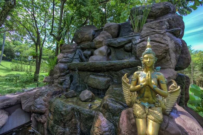 Hotel Mangosteen Resort And Ayurveda Spa