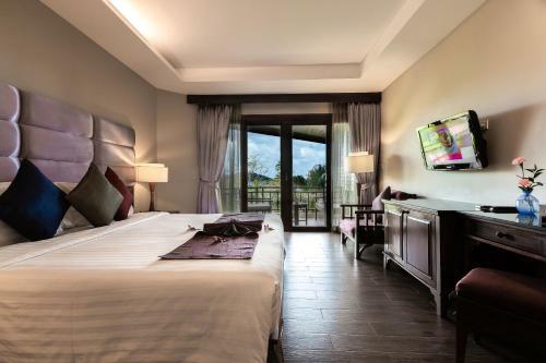 Hotel Nora Beach Resort & Spa