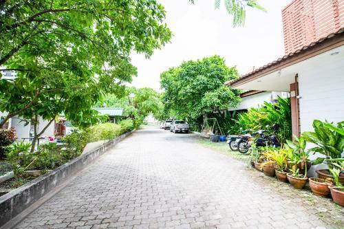 Hostal Baan Nat