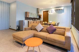 Oyo 146 Solace Hotel