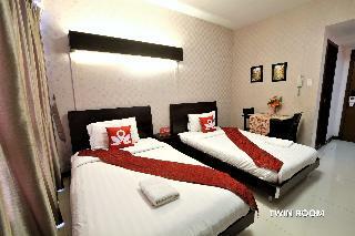 Hotel Zen Rooms Sunshine City Suites