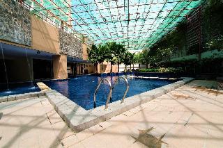 Hotel Zen Rooms Sunshine City Suites