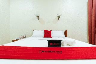 Hotel Reddoorz Premium Near Pristine Beach