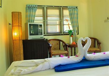 Hostal Baan Rom Mai Resort