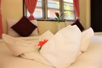 Hostal Baan Rom Mai Resort