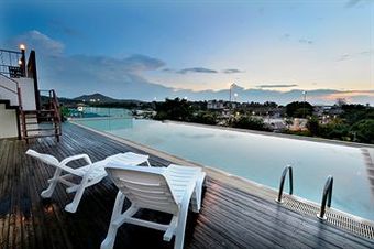 Hotel The Avenue Samui