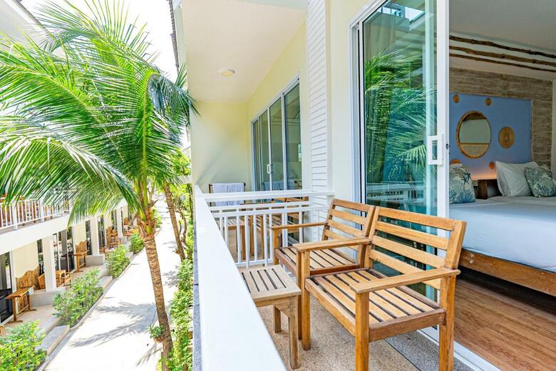 Hotel Ark Bar Beach Resort